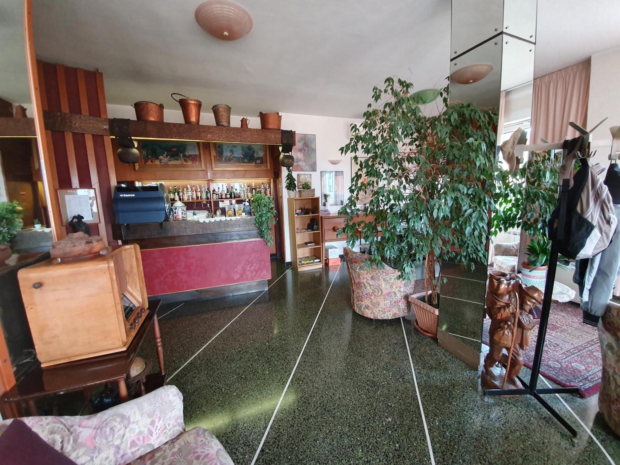 Olivotti Apartahotel 3*